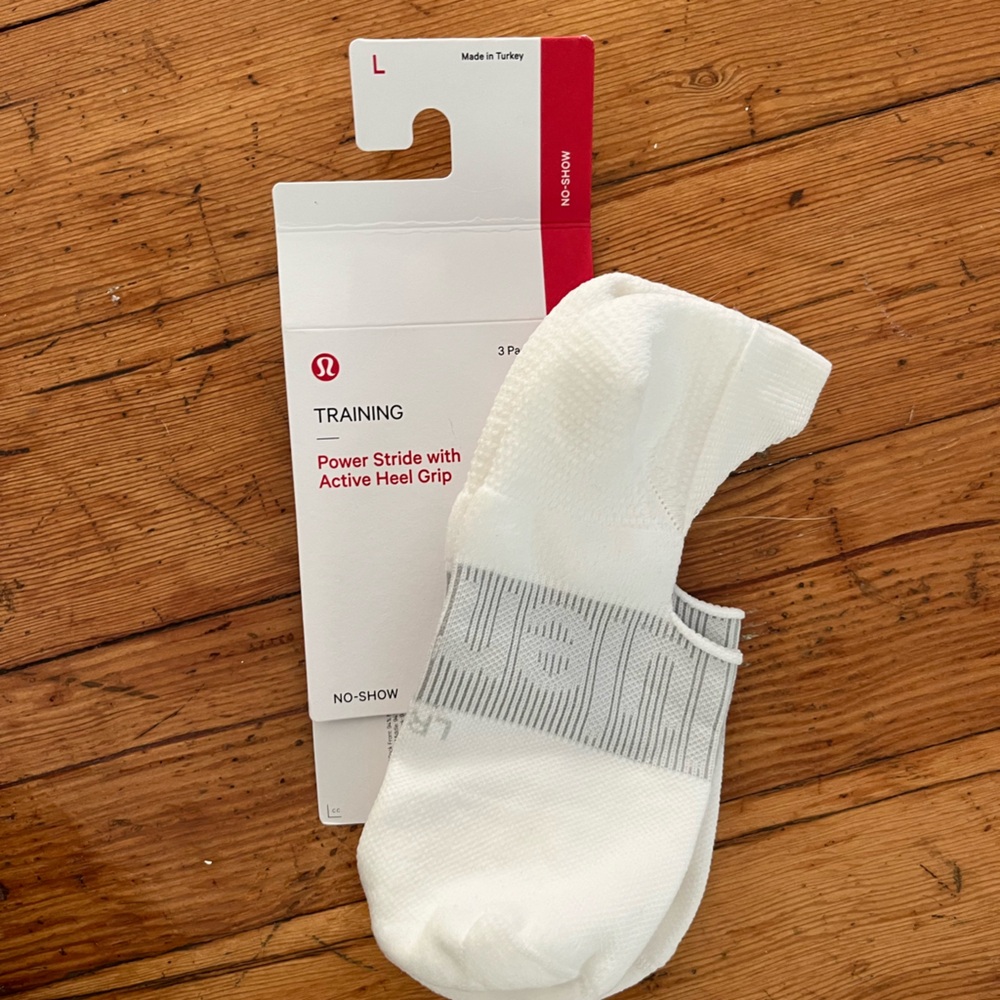 Lululemon no show socks white large